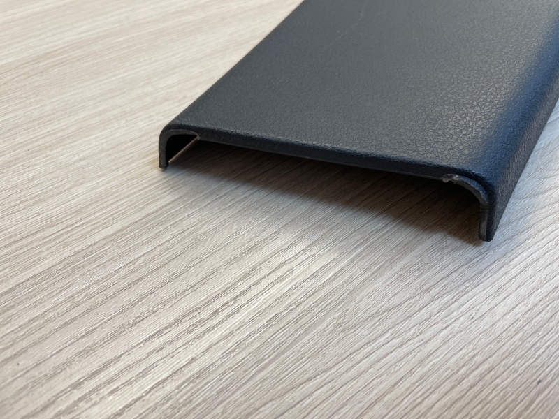 Обшивка средней стойки