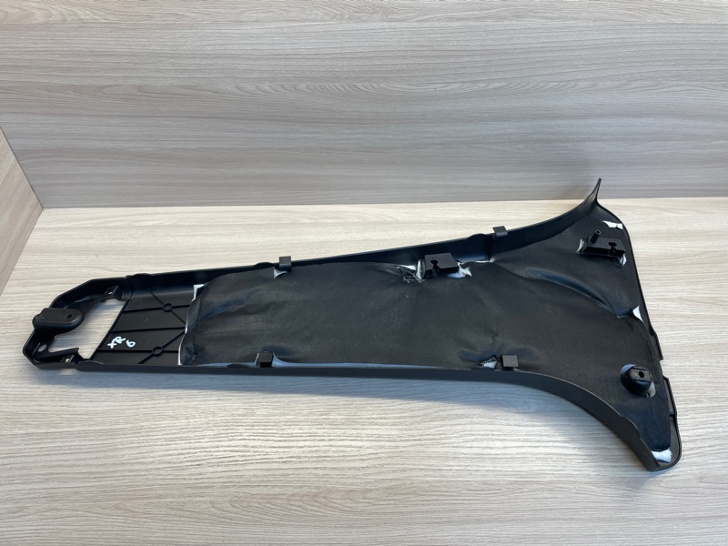 Обшивка средней стойки