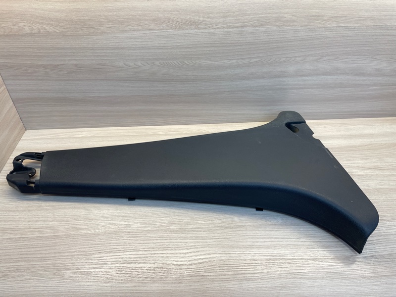 Обшивка средней стойки