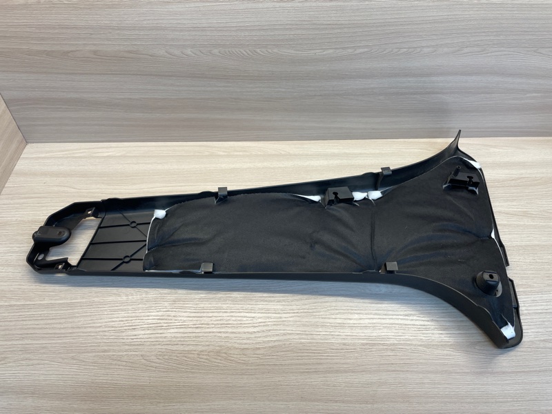 Обшивка средней стойки