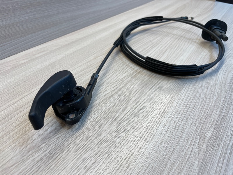 Трос замка капота