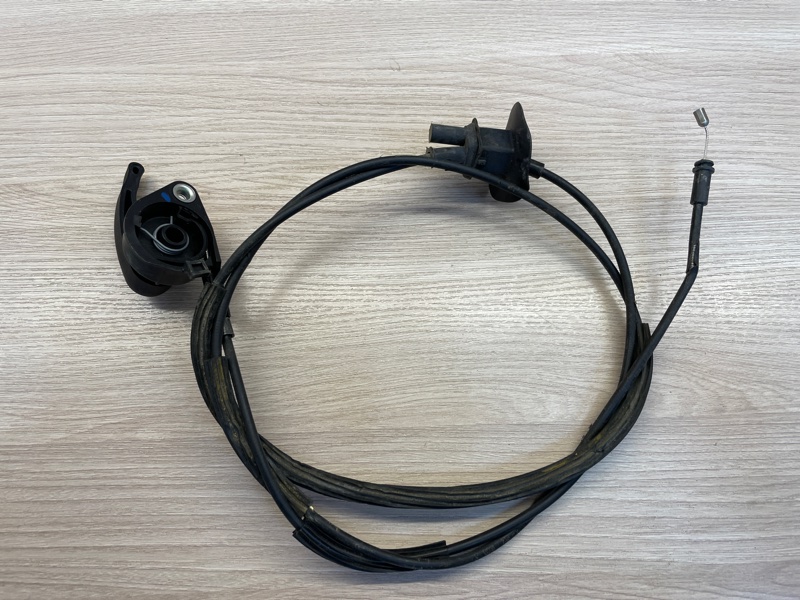 Трос замка капота