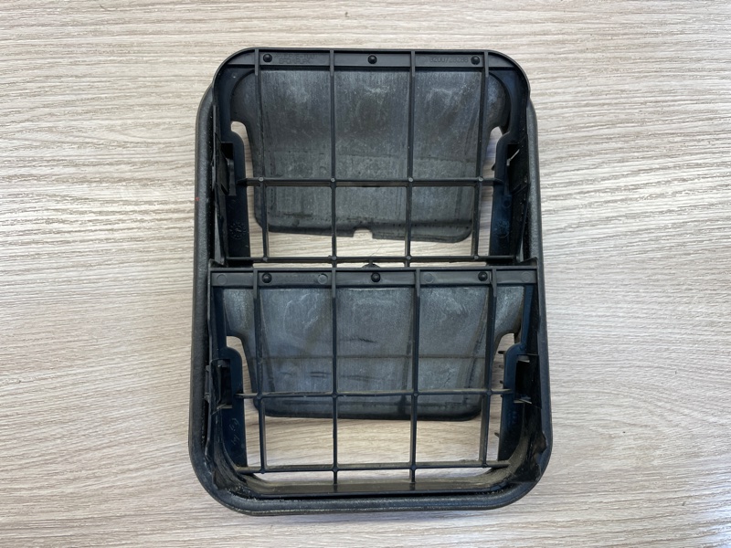 Клапан вентиляции салона