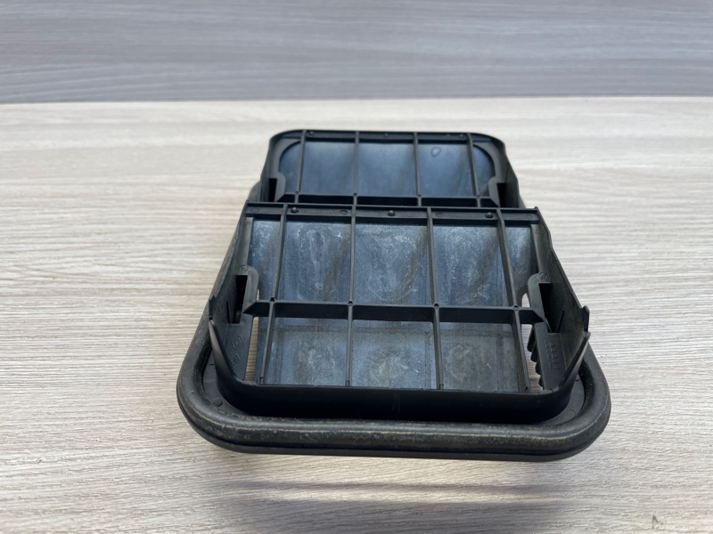 Клапан вентиляции салона