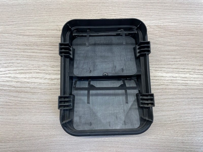 Клапан вентиляции салона