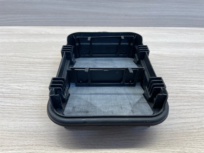 Клапан вентиляции салона