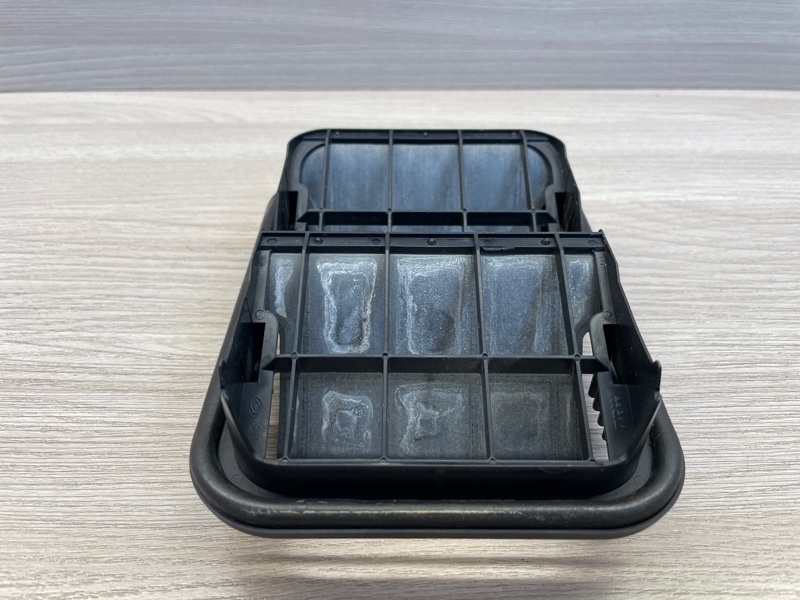 Клапан вентиляции салона