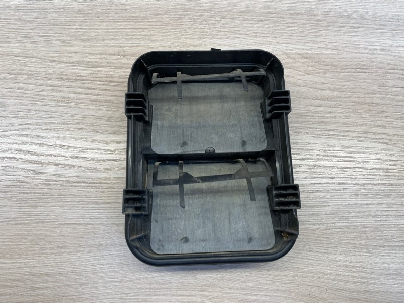 Клапан вентиляции салона