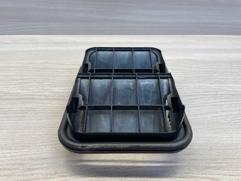 Клапан вентиляции салона