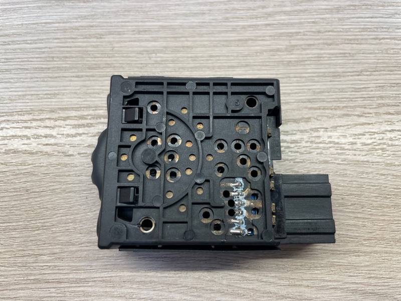 Кнопка корректора фар