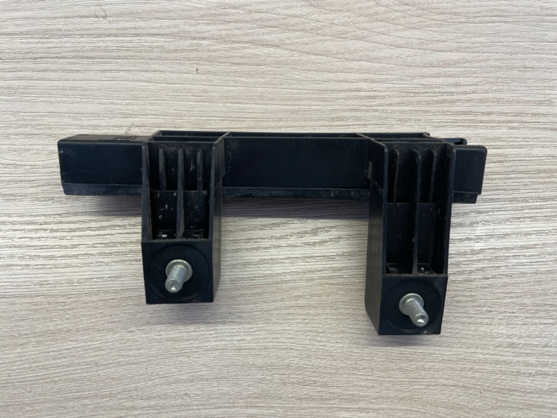 Направляющая стекла     двери