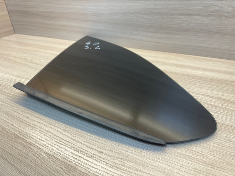 Форточка кузова