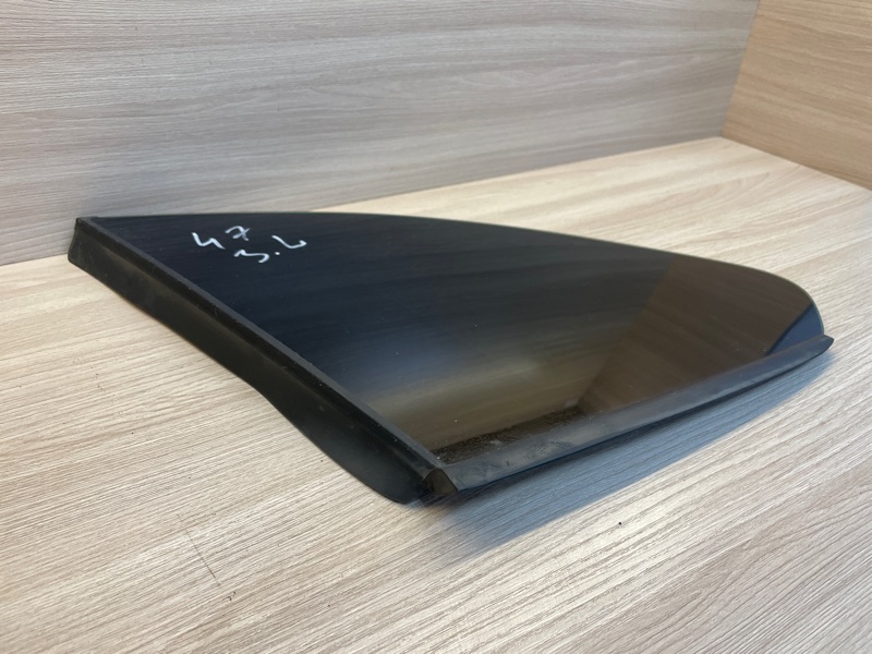 Форточка кузова