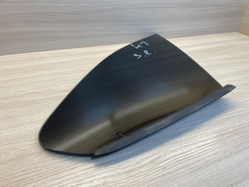 Форточка кузова