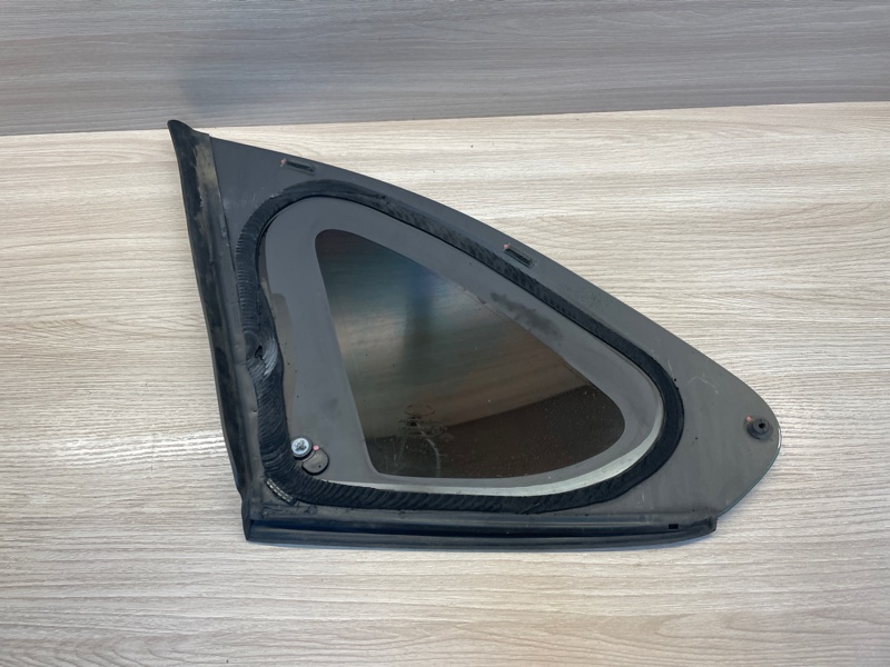 Форточка кузова