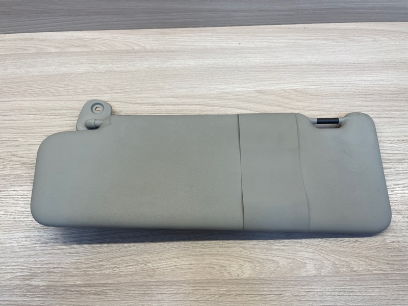 Козырек солнцезащитный