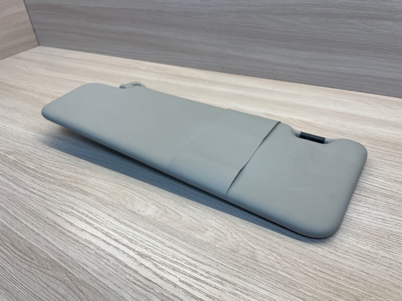 Козырек солнцезащитный