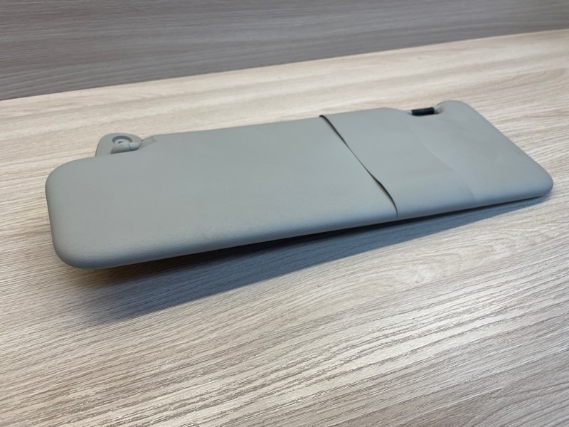 Козырек солнцезащитный