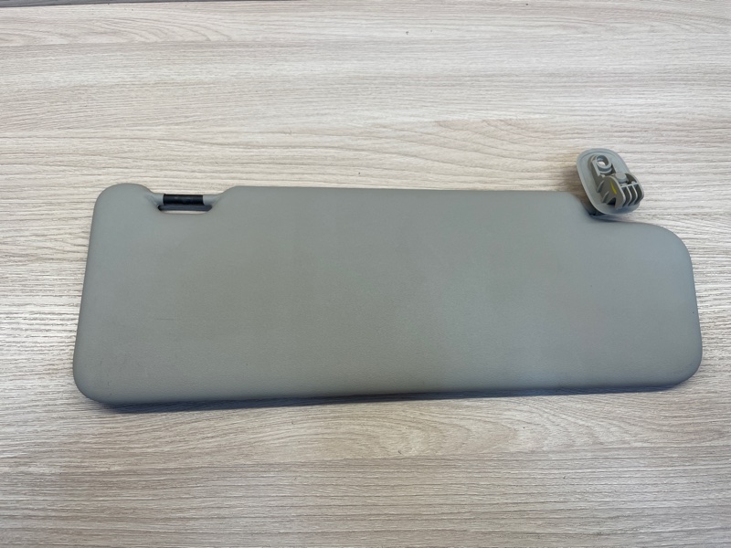 Козырек солнцезащитный