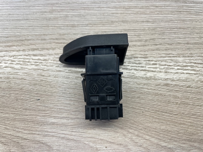 Кнопка аварийной сигнализации