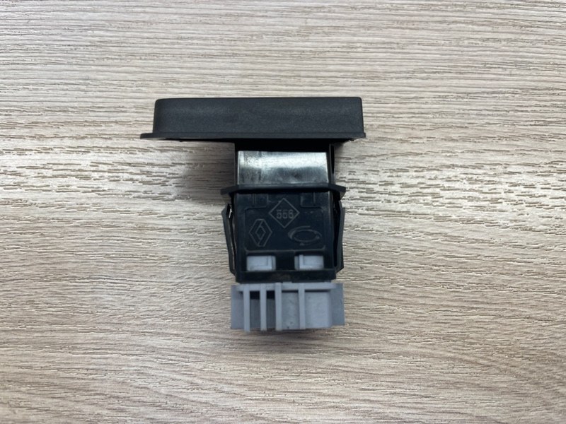 Кнопка центрального замка