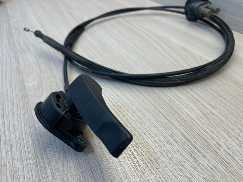 Трос замка капота