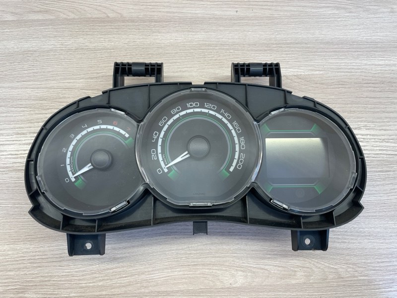 Щиток приборов