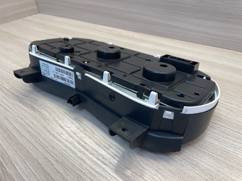 Щиток приборов