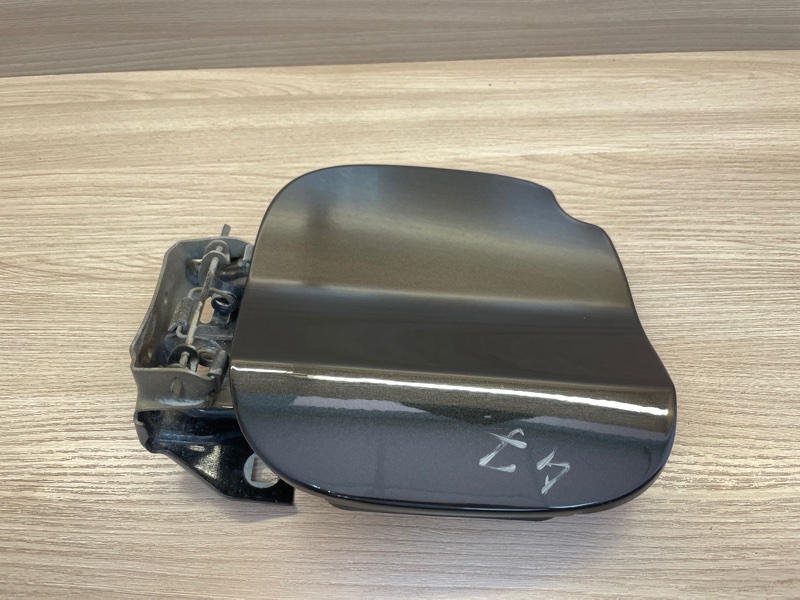 Лючок бензобака