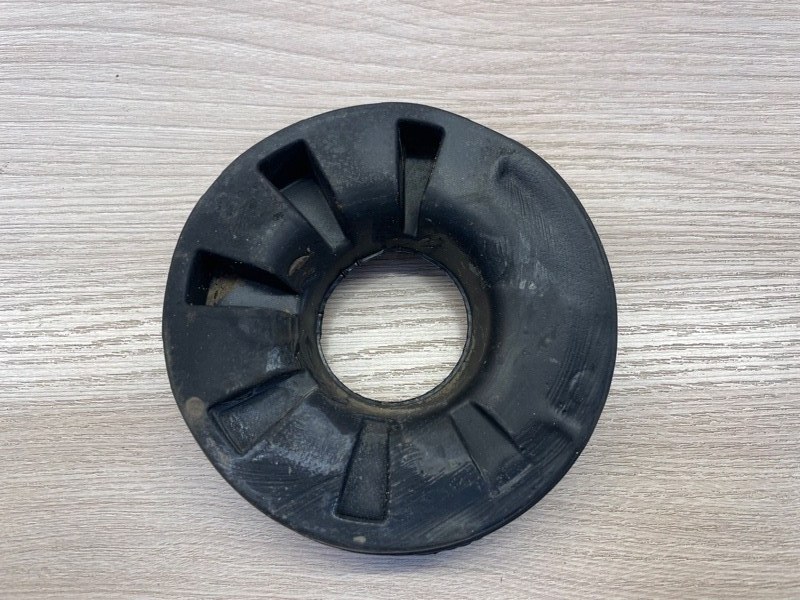 Верхняя опора    пружины