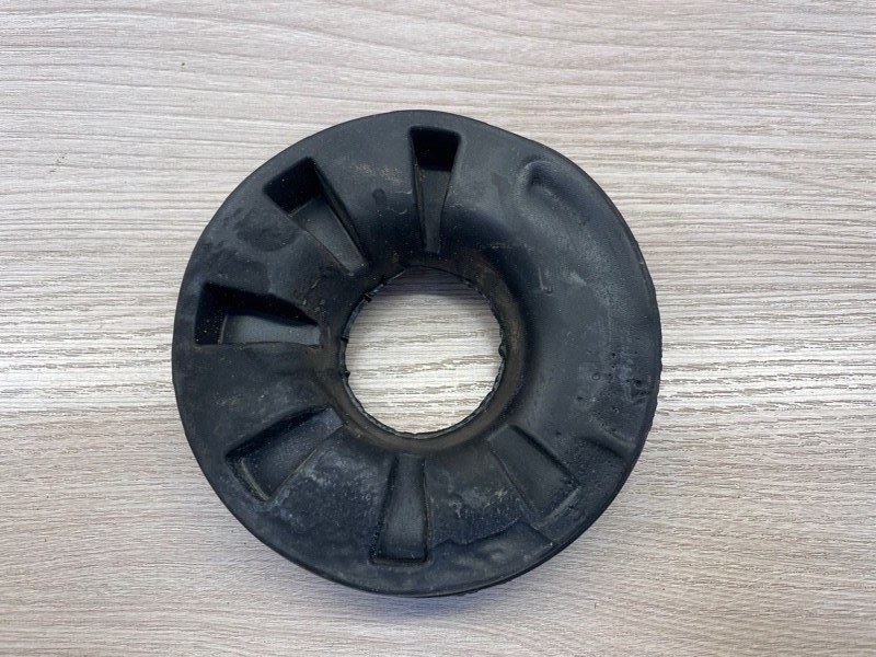 Верхняя опора    пружины