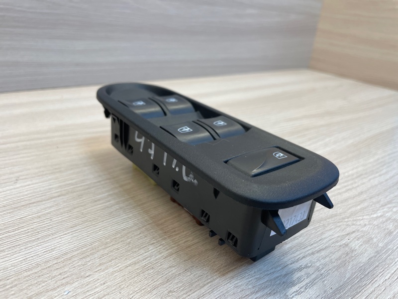 Блок стеклоподъемников