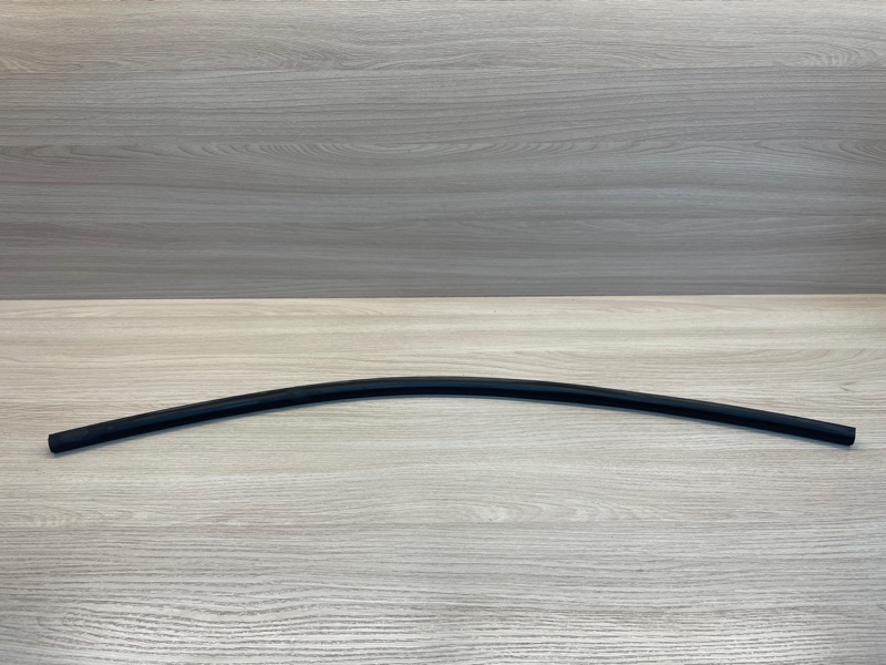 Уплотнительная резинка боковой двери