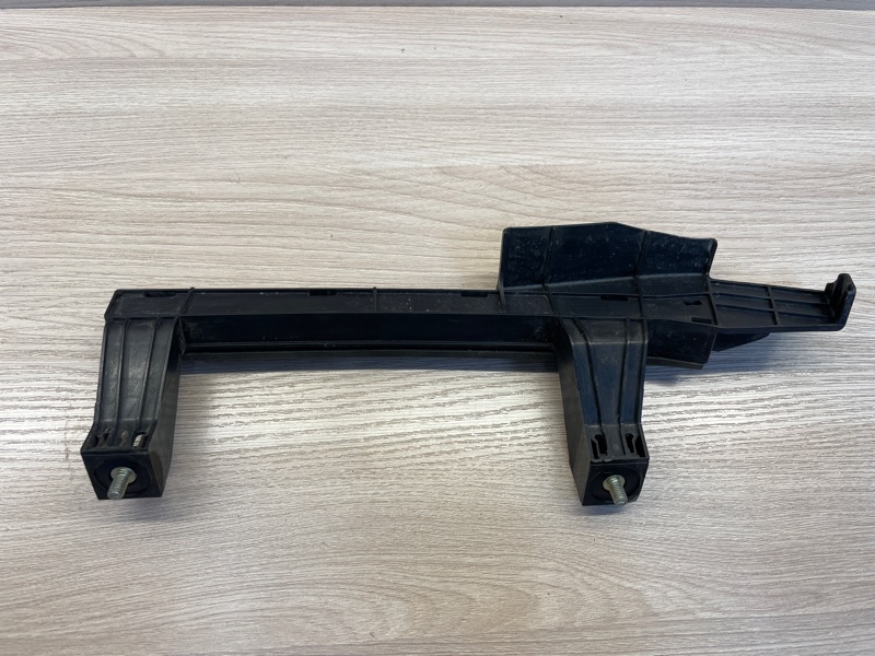 Направляющая стекла     двери