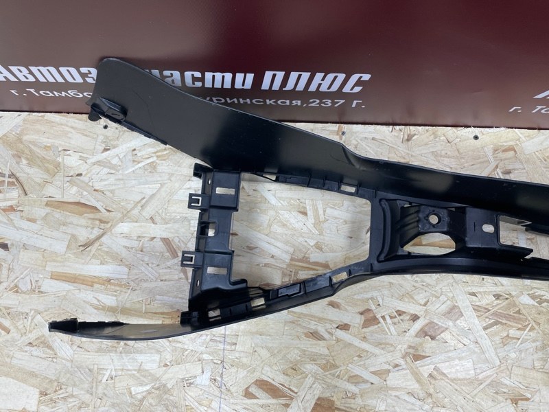 Консоль между сидений