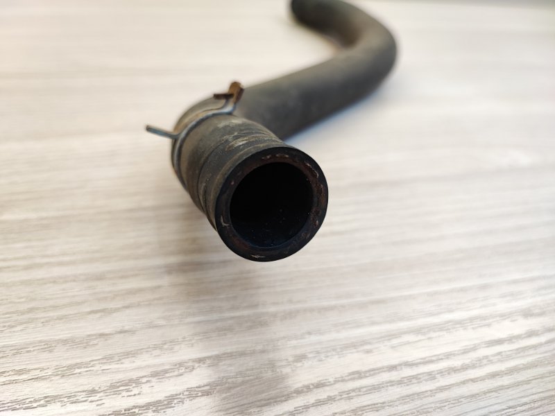 Патрубок отопителя