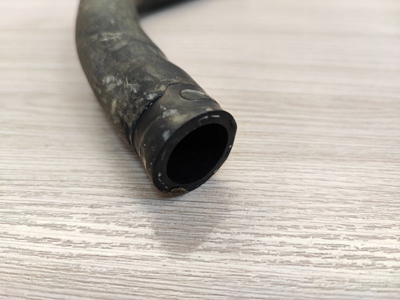 Патрубок отопителя