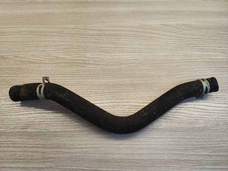 Патрубок отопителя