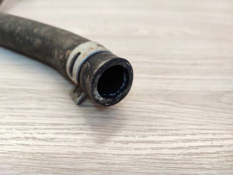 Патрубок отопителя