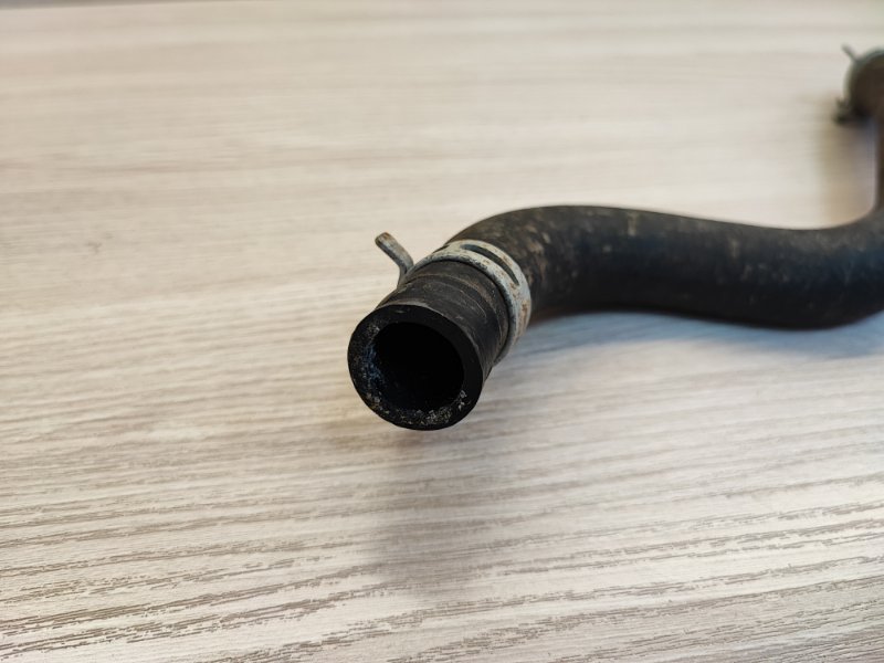 Патрубок радиатора