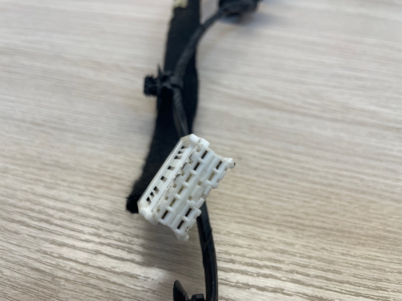 Проводка      двери