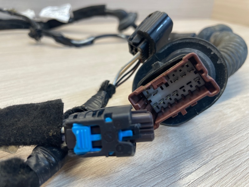 Проводка двери