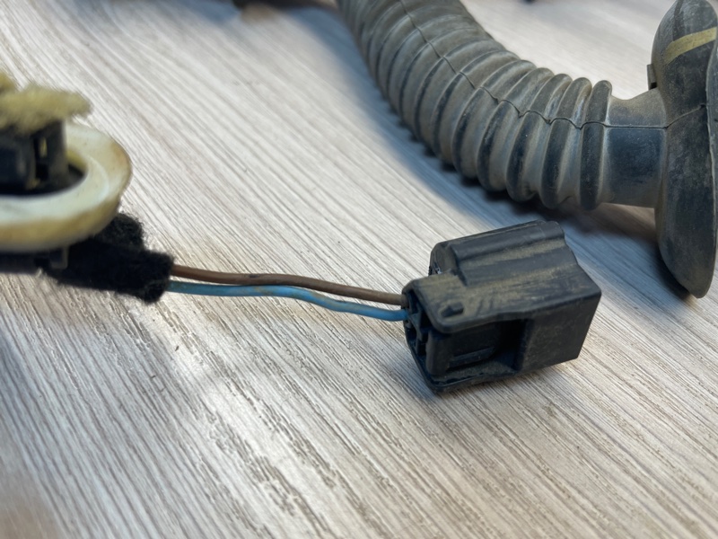 Проводка      двери