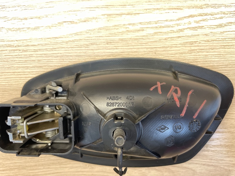 Внутренняя  ручка двери