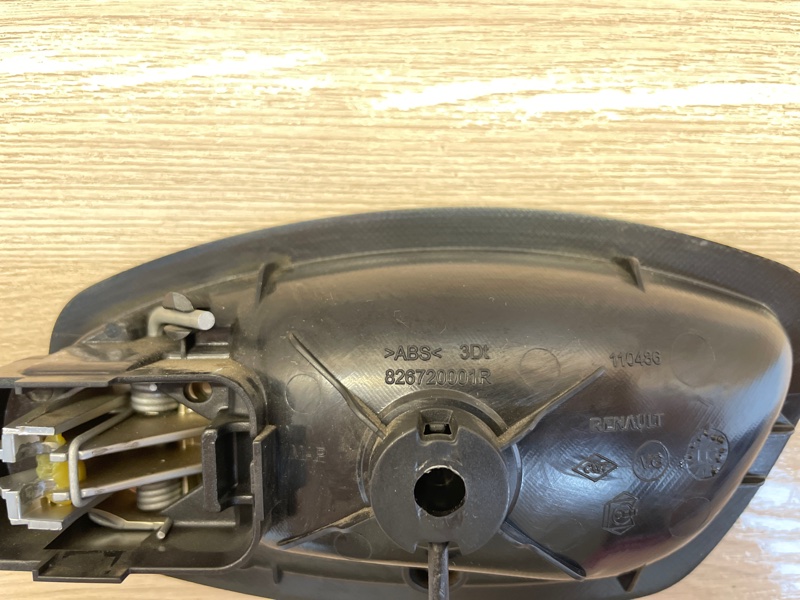 Внутренняя  ручка двери