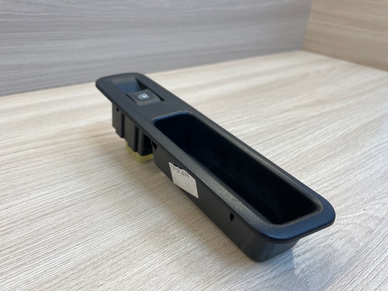 Кнопка стеклоподъемника