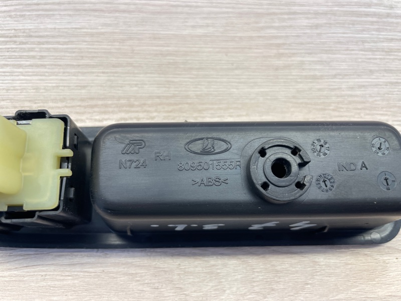 Кнопка стеклоподъемника