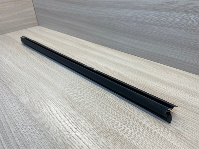 Уплотнитель стекла двери внутренний