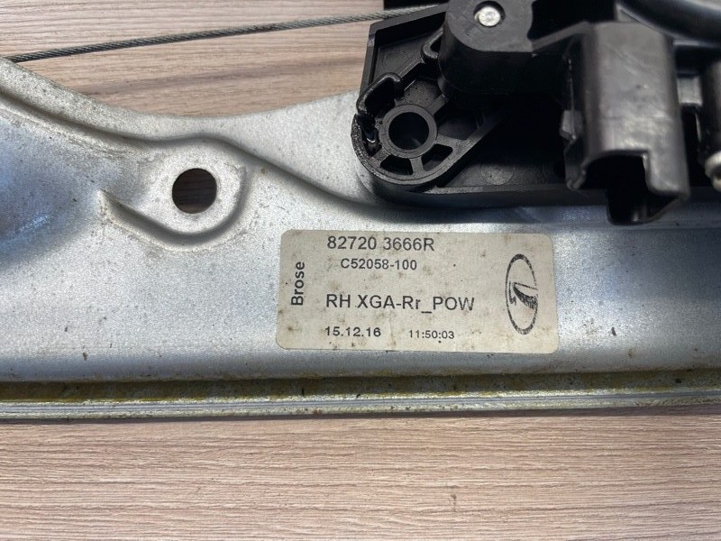 Стеклоподъемник    двери