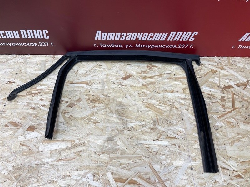 Уплотнитель рамки двери